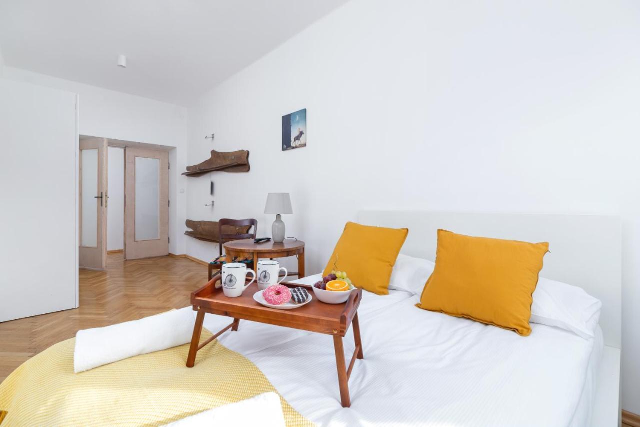 Old Town Apartments Basztowa By Renters Krakau Buitenkant foto